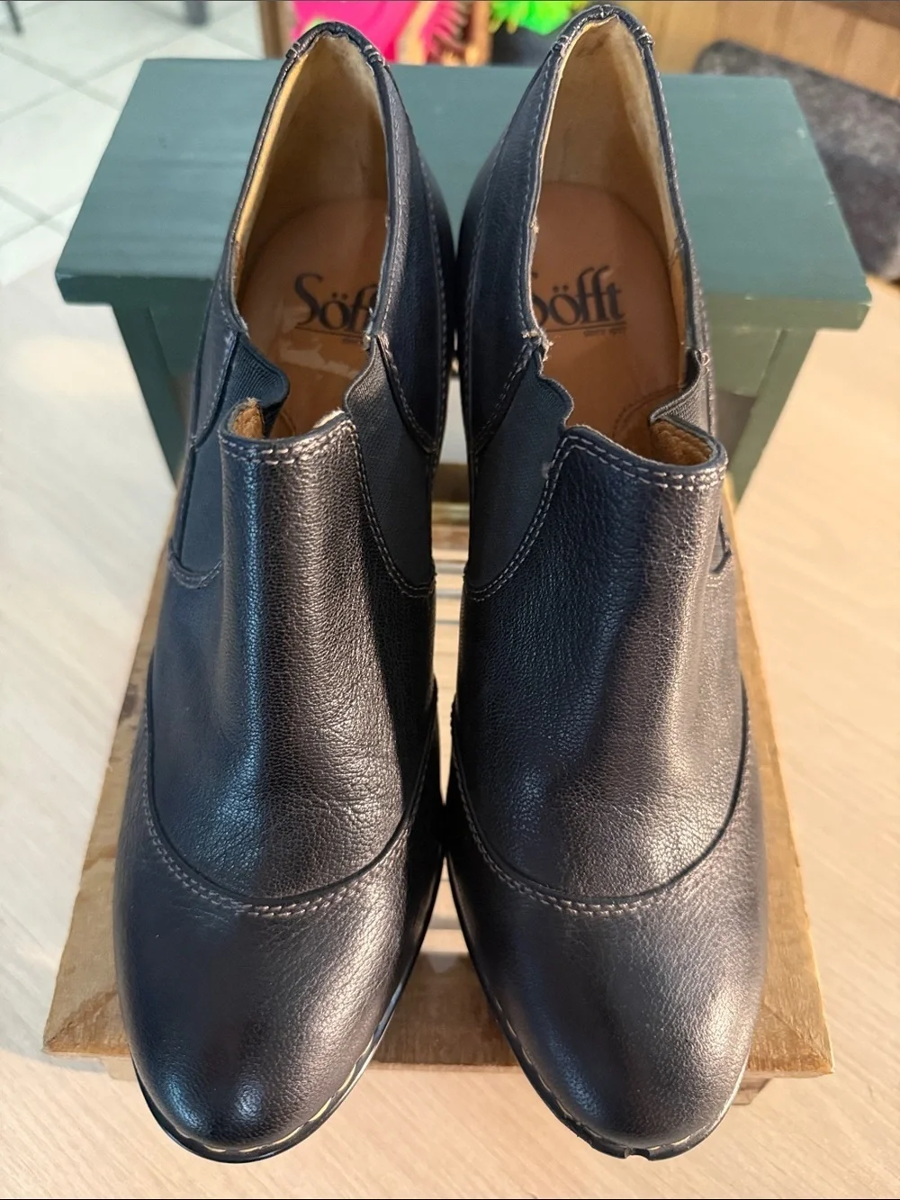 Söfft Black Leather Ankle Booties